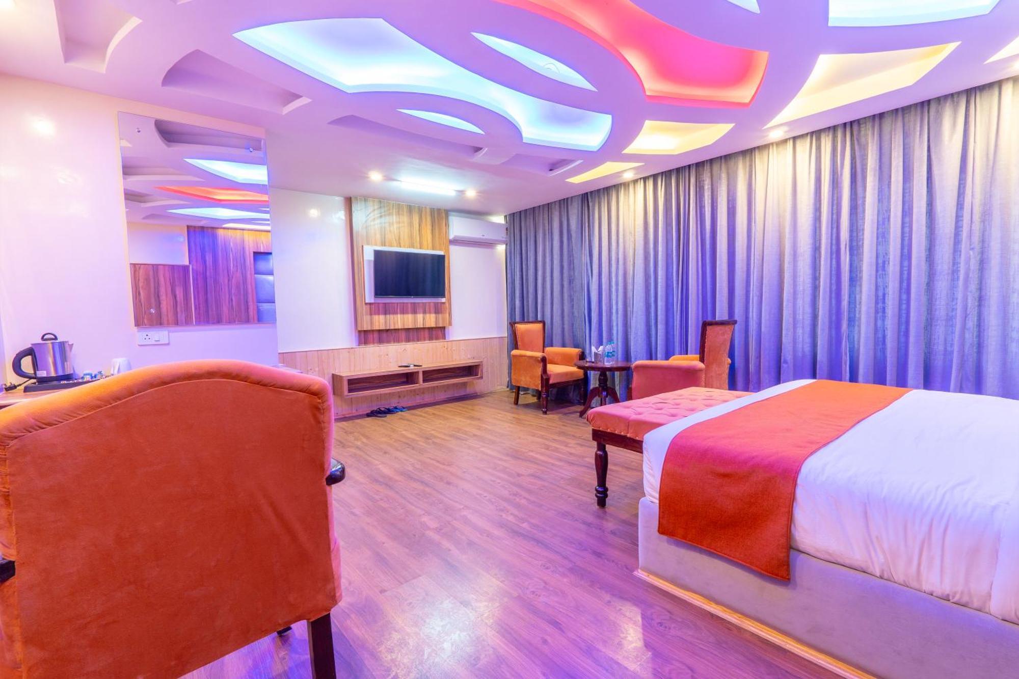 Hill River Resort - Central Heated & Air Cooled - Near Mall Road , Best Property Of Manali 2024- 2025 المظهر الخارجي الصورة