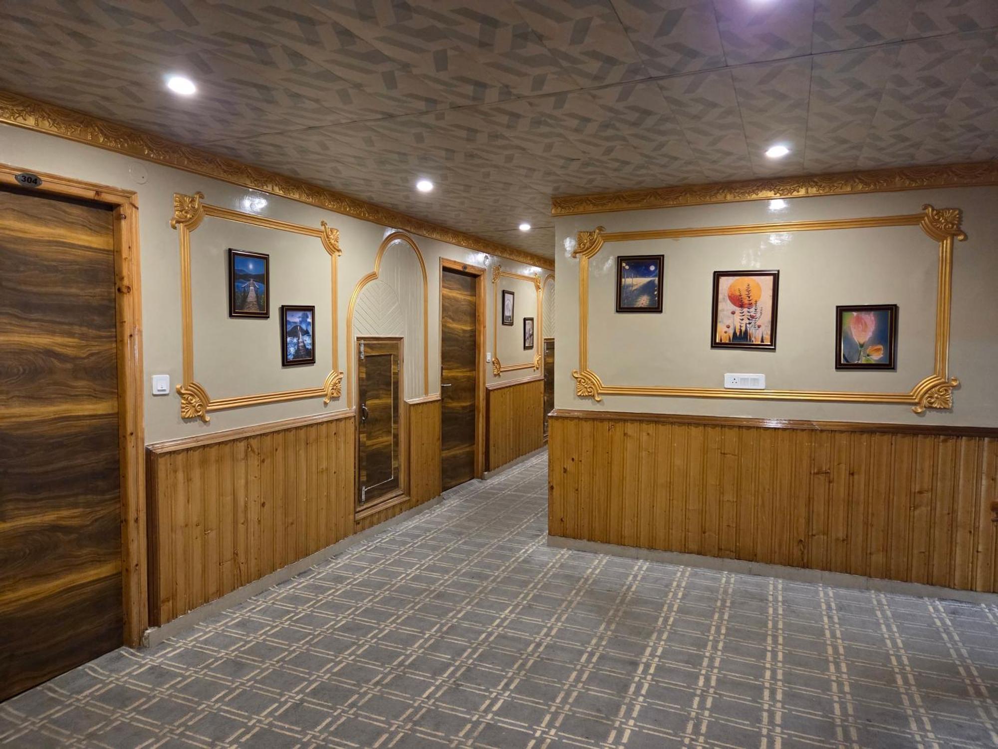 Hill River Resort - Central Heated & Air Cooled - Near Mall Road , Best Property Of Manali 2024- 2025 المظهر الخارجي الصورة