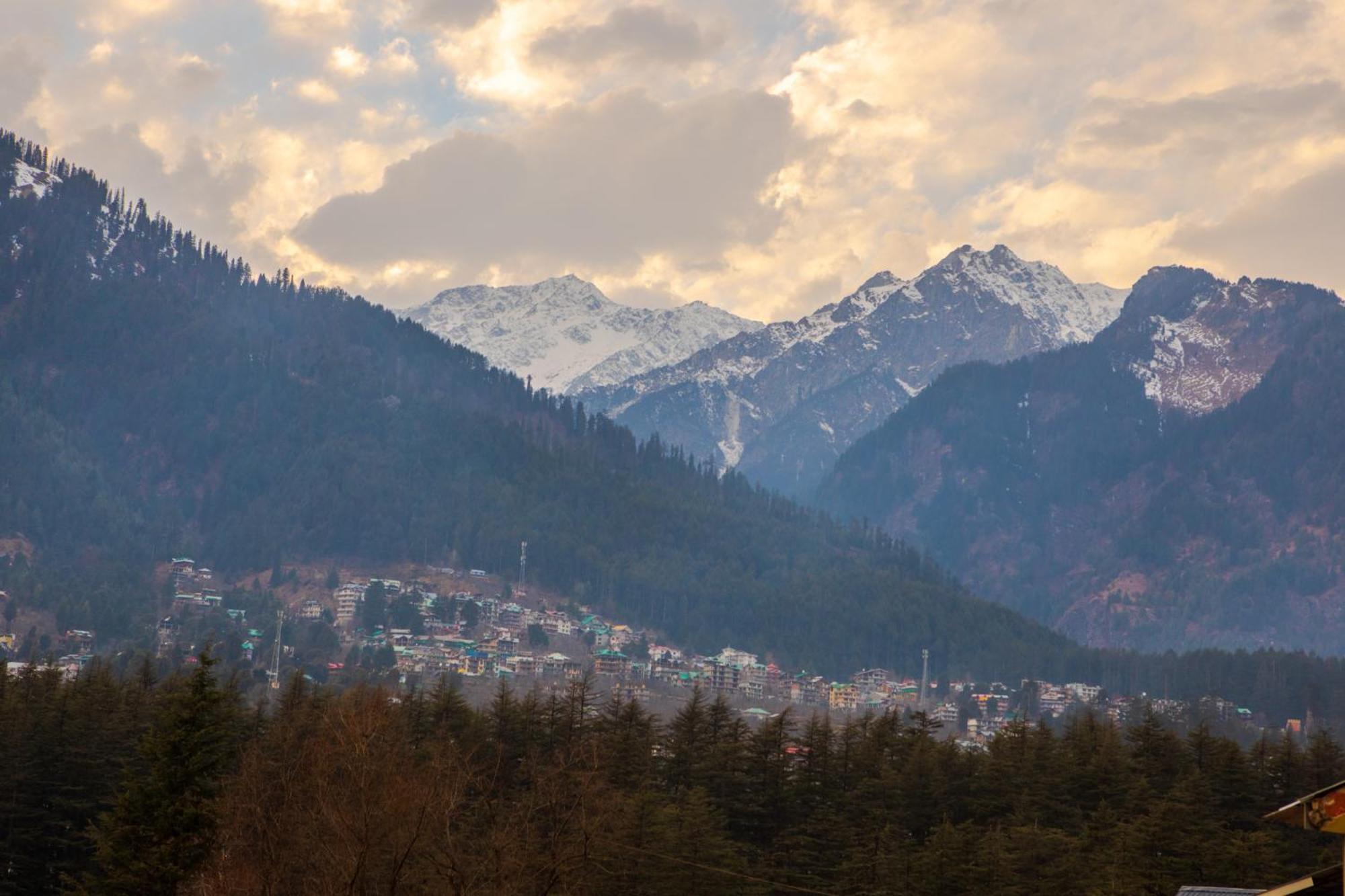 Hill River Resort - Central Heated & Air Cooled - Near Mall Road , Best Property Of Manali 2024- 2025 المظهر الخارجي الصورة