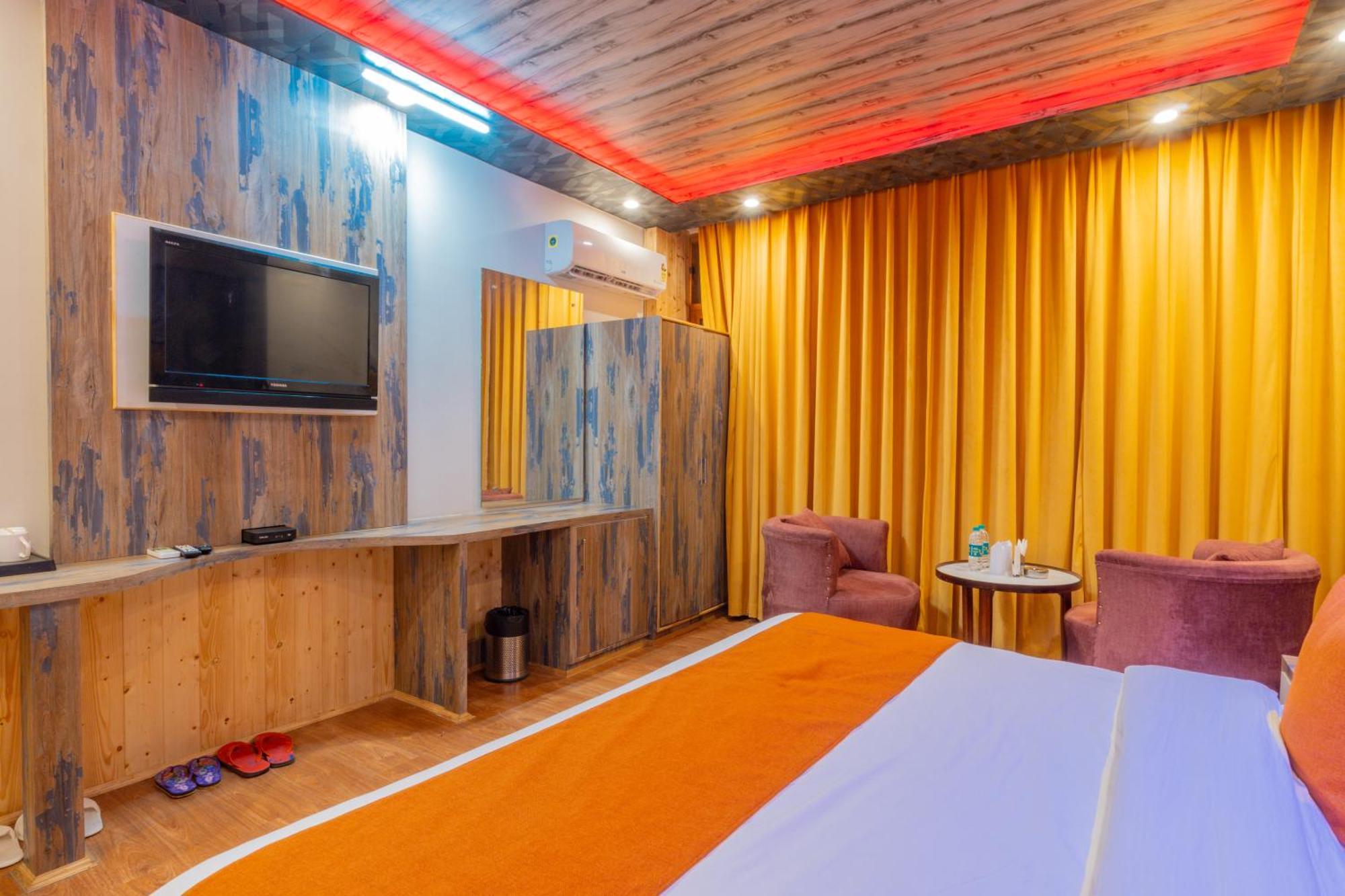 Hill River Resort - Central Heated & Air Cooled - Near Mall Road , Best Property Of Manali 2024- 2025 المظهر الخارجي الصورة