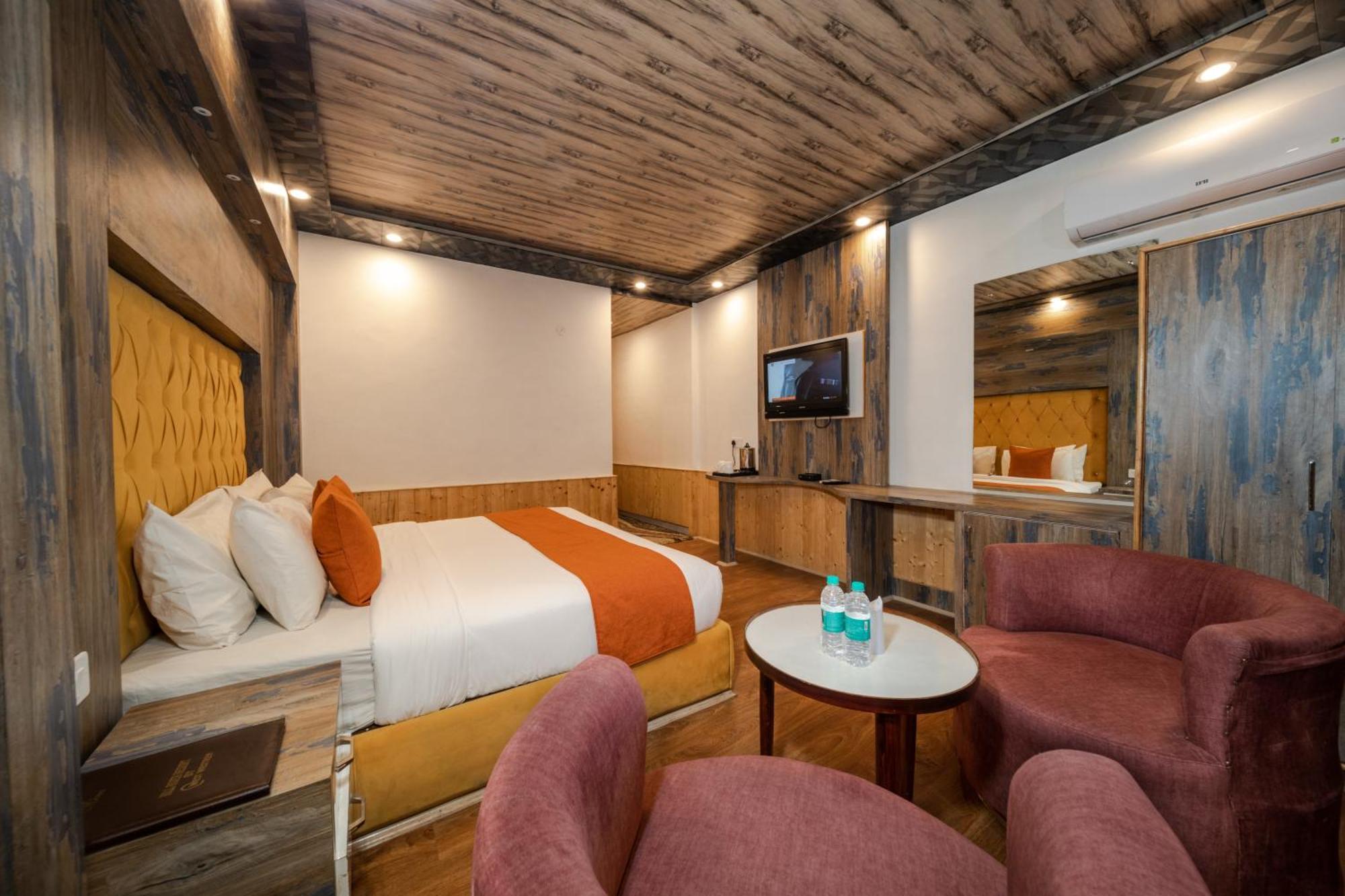 Hill River Resort - Central Heated & Air Cooled - Near Mall Road , Best Property Of Manali 2024- 2025 المظهر الخارجي الصورة